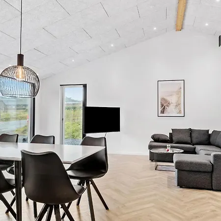 4 Bedroom Gorgeous In Holiday home Haderslev